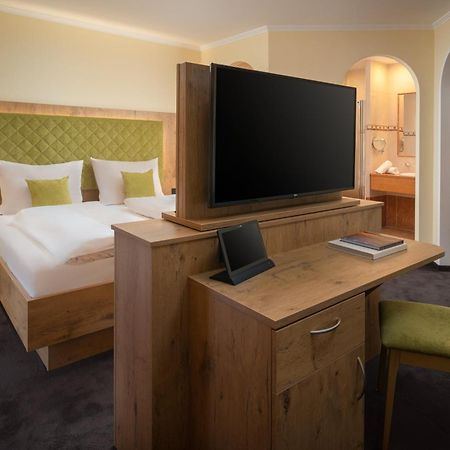 Hotel Vitaloase Zu Den Drei Bruedern Unken Exteriör bild