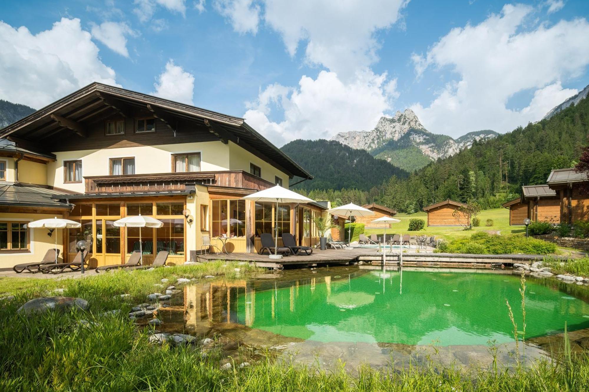 Hotel Vitaloase Zu Den Drei Bruedern Unken Exteriör bild